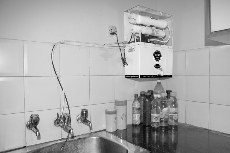 Human Right to Water in Delhi - Reverse-osmosis (RO) based water purifier at home for accessing safe water in a planned colony in Delhi